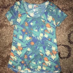 Lularoe T-shirt